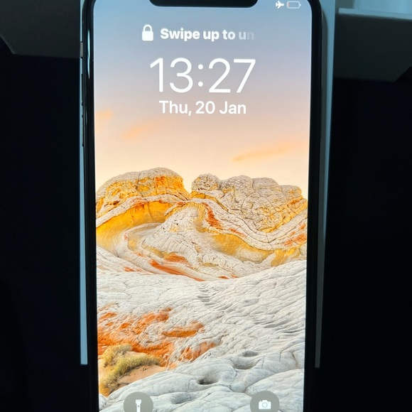 iPhone Xs max 256 factory unlocked  Used but excellent condition - Picture 7 of 7